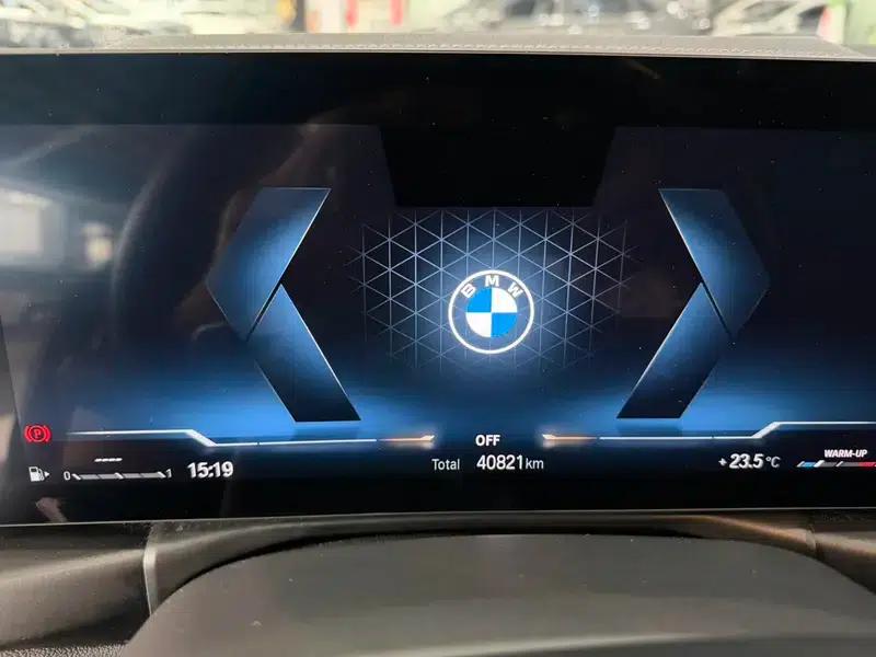 2023 BMW 3 Series 320Li M Sport Package — миниатюра 14