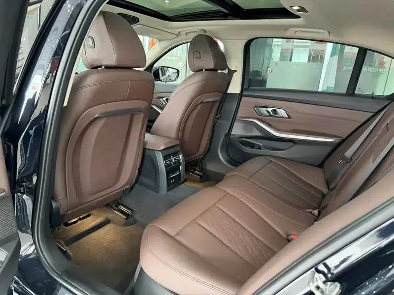2023 BMW 3 Series 320Li M Sport Package — миниатюра 16