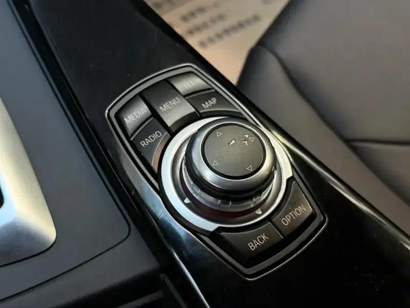 2017 BMW 3 Series 320Li M Sport — миниатюра 21