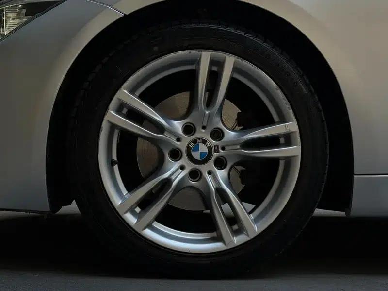 2017 BMW 3 Series 320Li M Sport — миниатюра 10