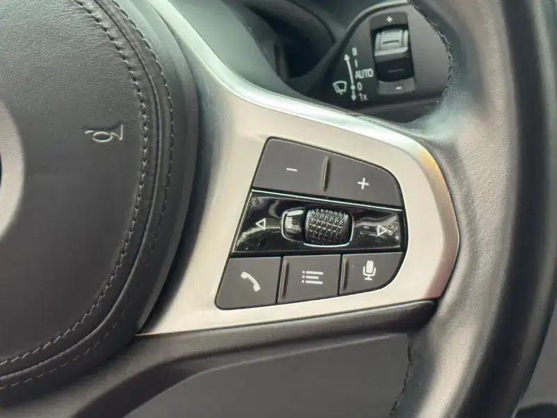 2022 BMW 3 Series 325Li M Sport Package — миниатюра 16