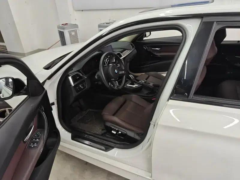 2018 BMW 3 Series 320Li Leading M Sport Package — миниатюра 7
