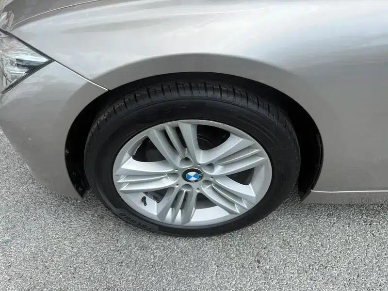 2017 BMW 3 Series 320Li Fashion Edition — миниатюра 6