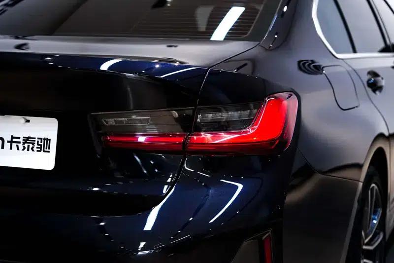 2023 BMW 3 Series 320Li M Sport Package — миниатюра 13