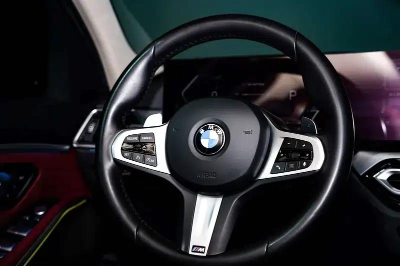 2023 BMW 3 Series 320Li M Sport Package — миниатюра 21