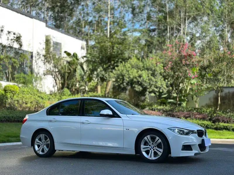 2015 BMW 3 Series 320i Super Sport Design Package — миниатюра 3