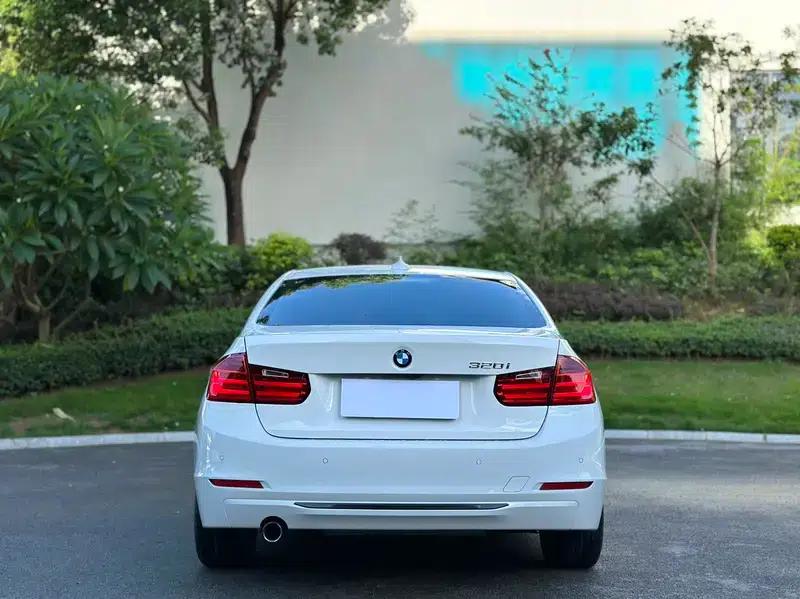 2015 BMW 3 Series 320i Super Sport Design Package — миниатюра 6