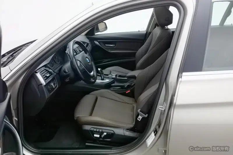 BMW 3 Series 2019 320Li Fashion Edition — миниатюра 17