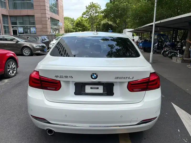 2016 BMW 3 Series 320Li Fashion Edition — миниатюра 5