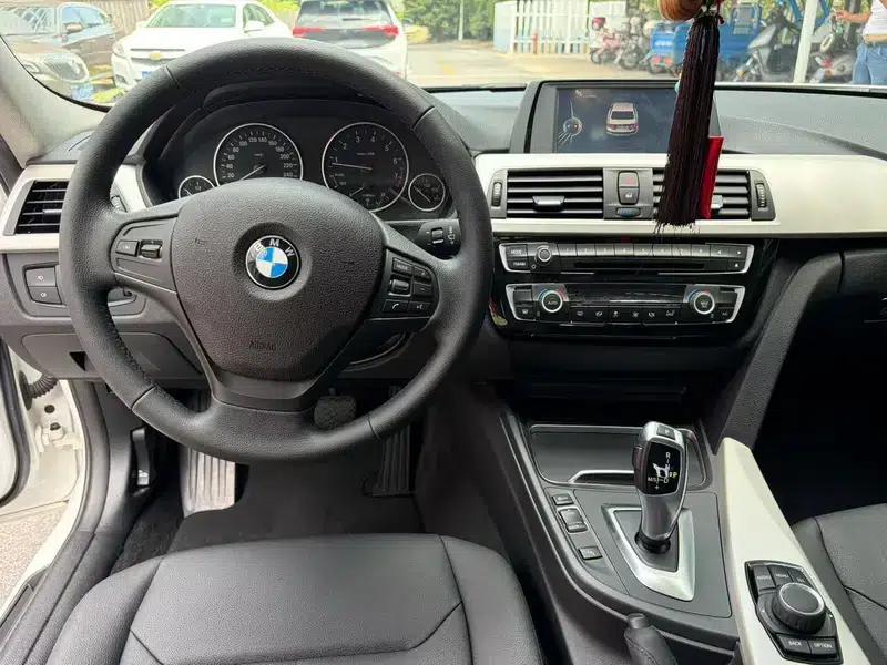 2016 BMW 3 Series 320Li Fashion Edition — миниатюра 7