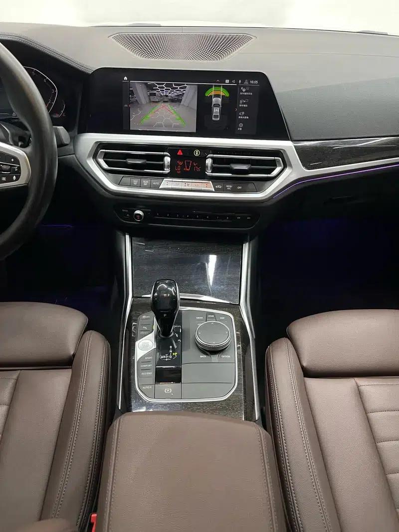2020 BMW 3 Series 325Li M Sport Package — миниатюра 10