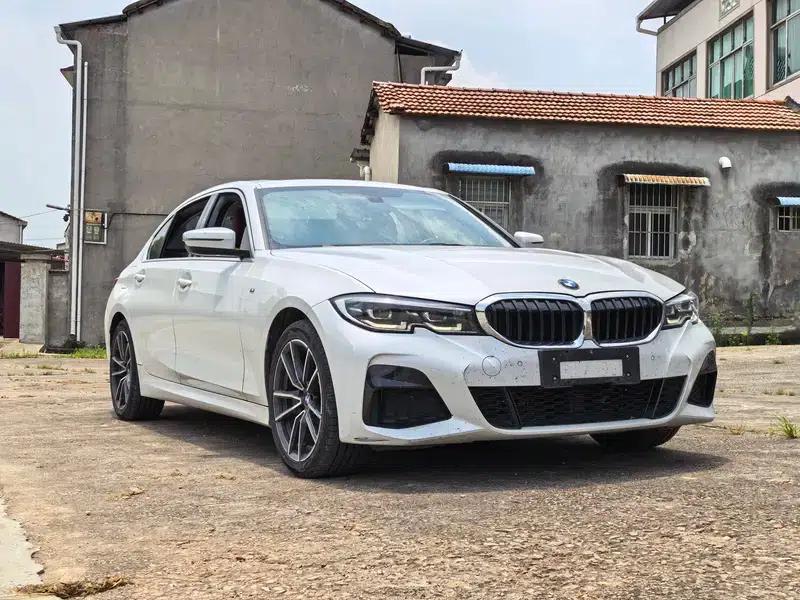 2022 BMW 3 Series 320Li M Sport Package — миниатюра 3