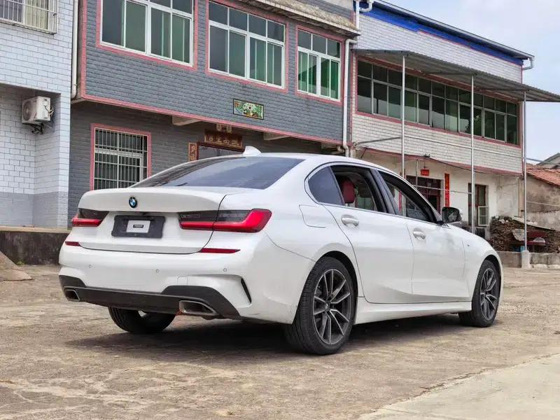 2022 BMW 3 Series 320Li M Sport Package — миниатюра 6