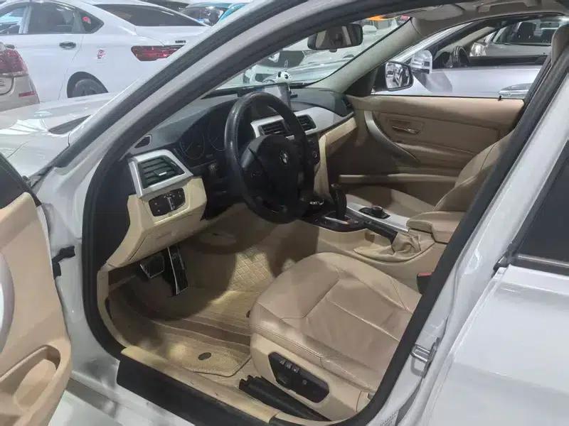 2014 BMW 3 Series 320i Fashion Edition — миниатюра 9