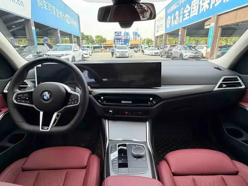 2025 BMW 3 Series 325i M Sport Package — миниатюра 8