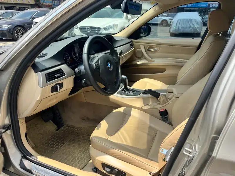 BMW 3 Series 2009 320i Luxury — миниатюра 12