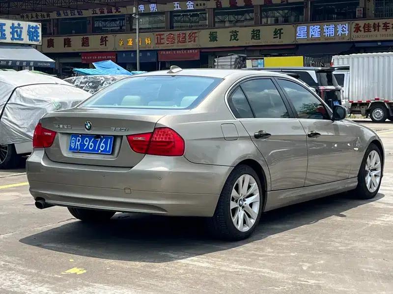 BMW 3 Series 2009 320i Luxury — миниатюра 6