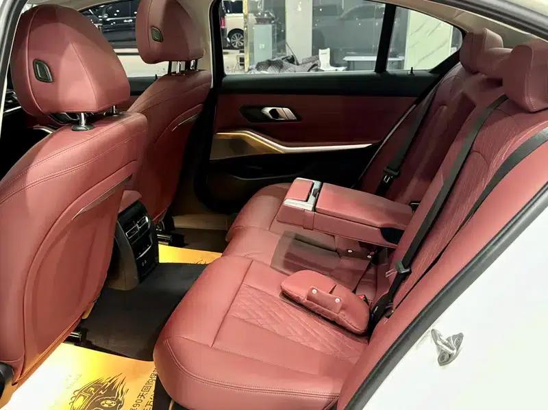 2023 BMW 3 Series 320Li M Sport Package — миниатюра 16