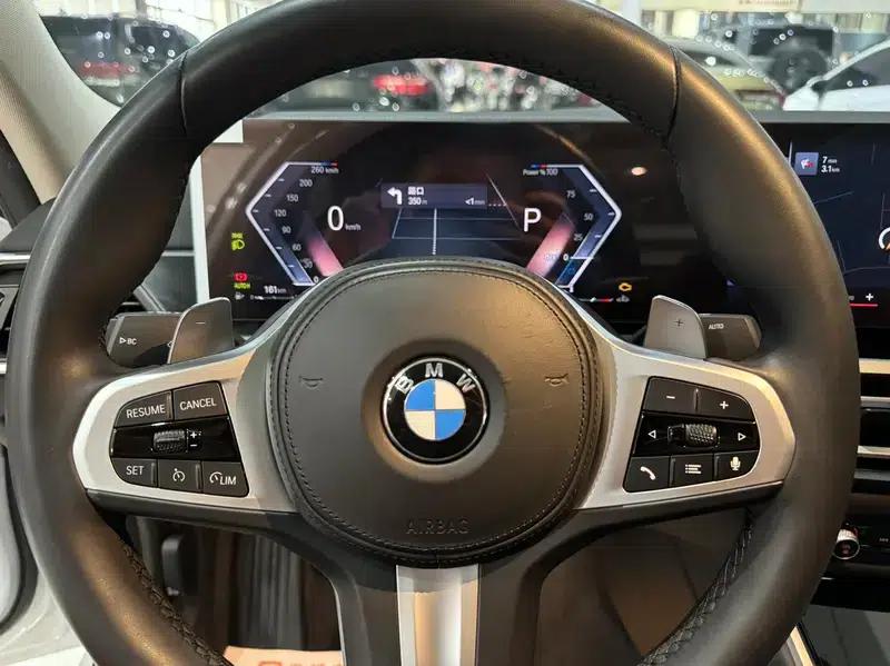 2023 BMW 3 Series 320Li M Sport Package — миниатюра 10