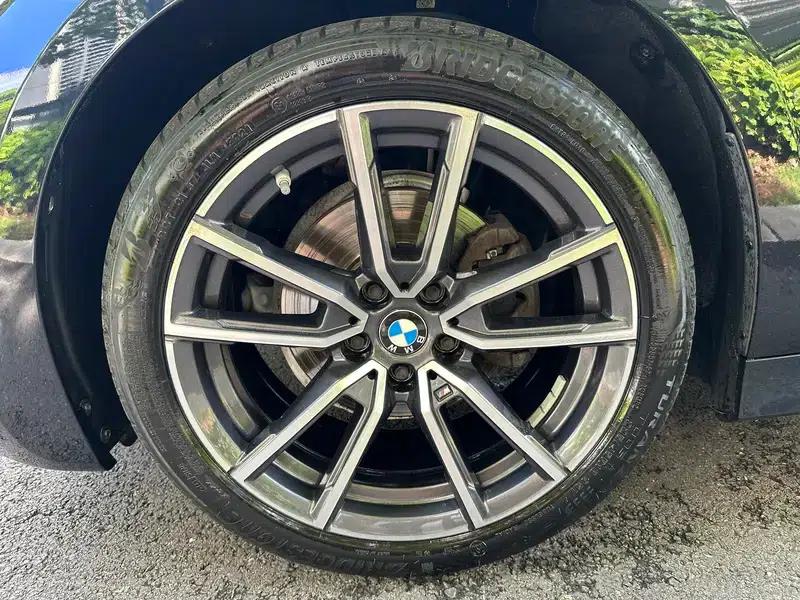 2022 BMW 3 Series 325Li M Sport Package — миниатюра 18