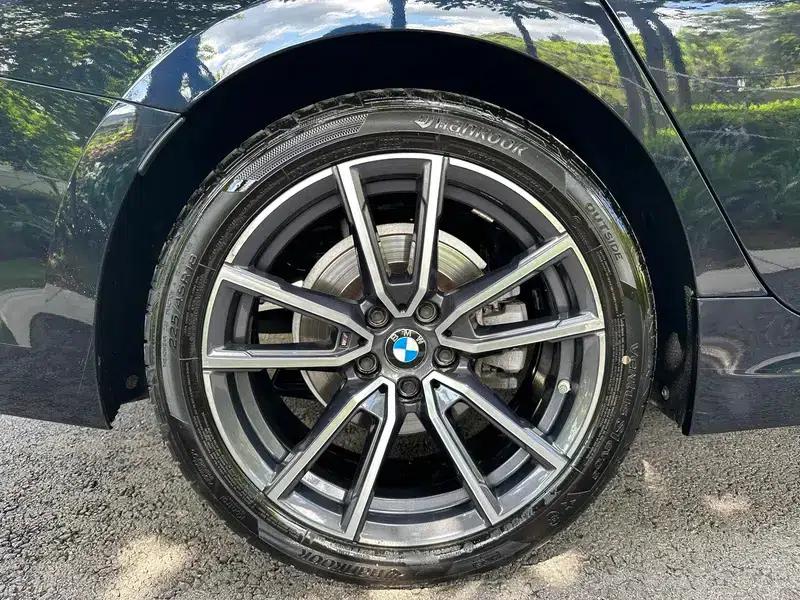 2022 BMW 3 Series 325Li M Sport Package — миниатюра 20