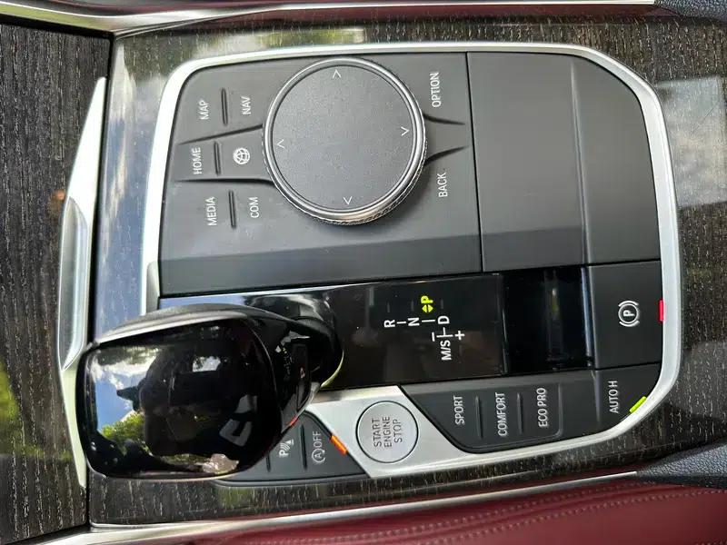 2022 BMW 3 Series 325Li M Sport Package — миниатюра 28