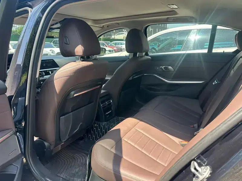 2020 BMW 3 Series 325Li M Sport Shadow Edition — миниатюра 10