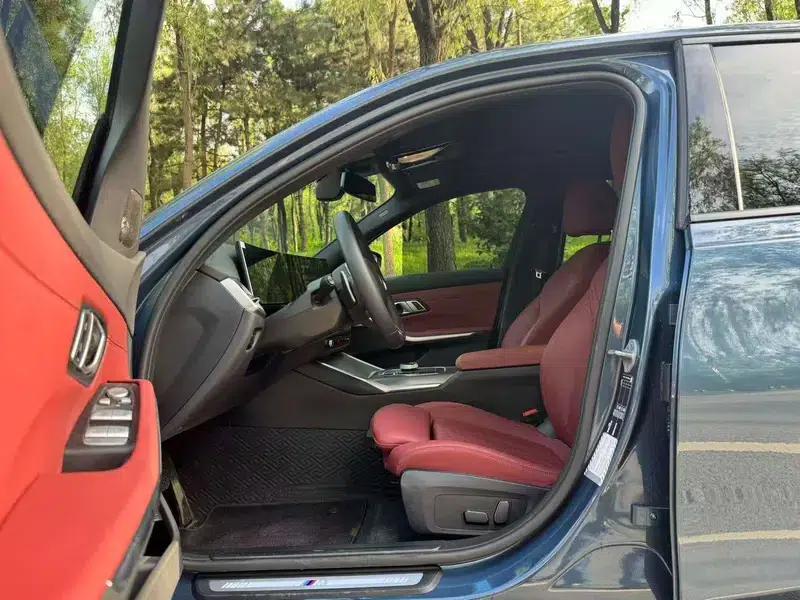 2025 BMW 3 Series 330Li Luxury M Sport Shadow Edition — миниатюра 13