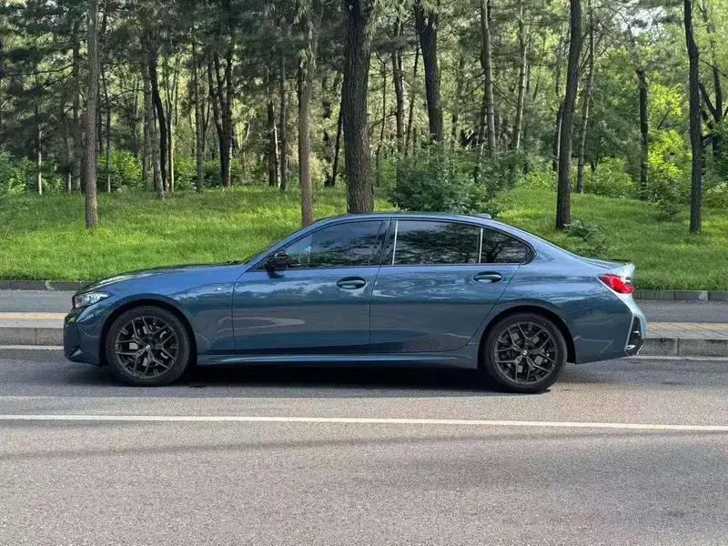 2025 BMW 3 Series 330Li Luxury M Sport Shadow Edition — миниатюра 3