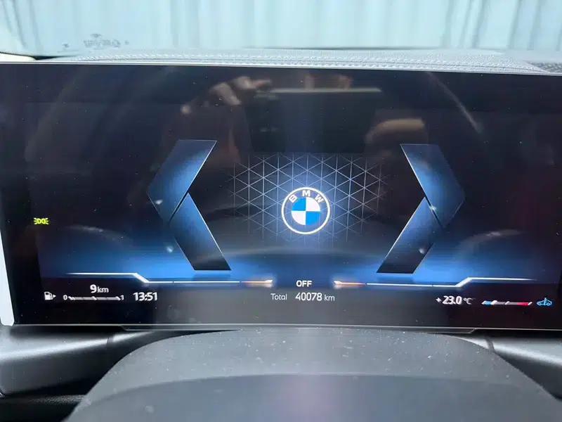 2023 BMW 3 Series 320Li M Sport Package — миниатюра 13