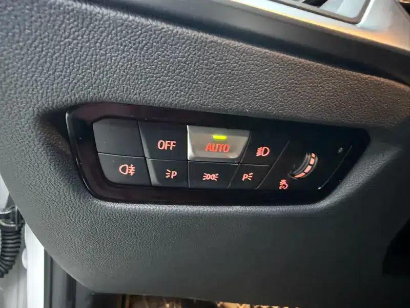 2023 BMW 3 Series 320Li M Sport Package — миниатюра 15