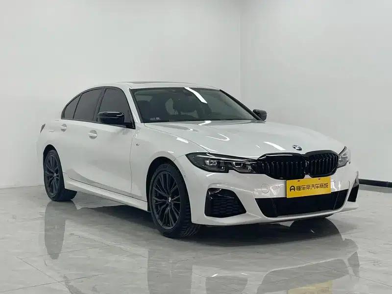 2022 BMW 3 Series 330i M Sport Shadow Edition — миниатюра 3