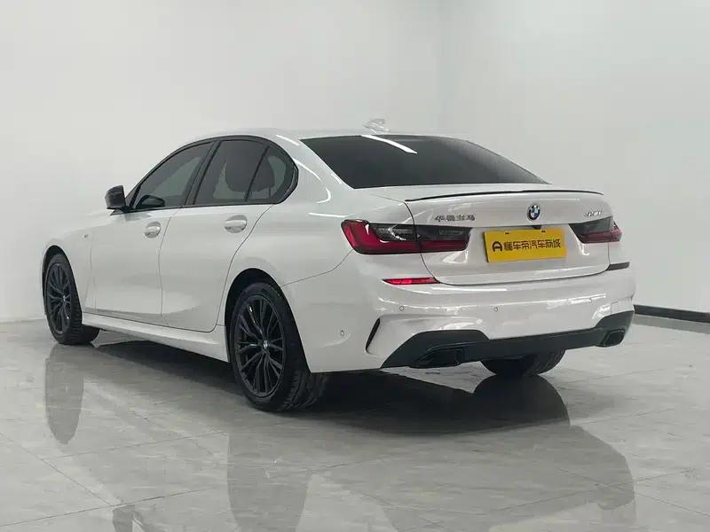 2022 BMW 3 Series 330i M Sport Shadow Edition — миниатюра 5