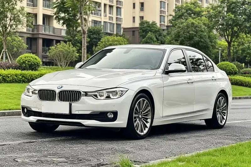 BMW 3 Series 2019 320Li Fashion Edition — миниатюра 1