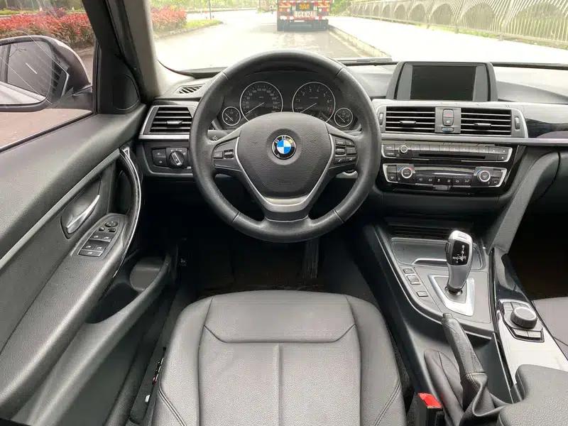 2017 BMW 3 Series 320Li Fashion Edition — миниатюра 8