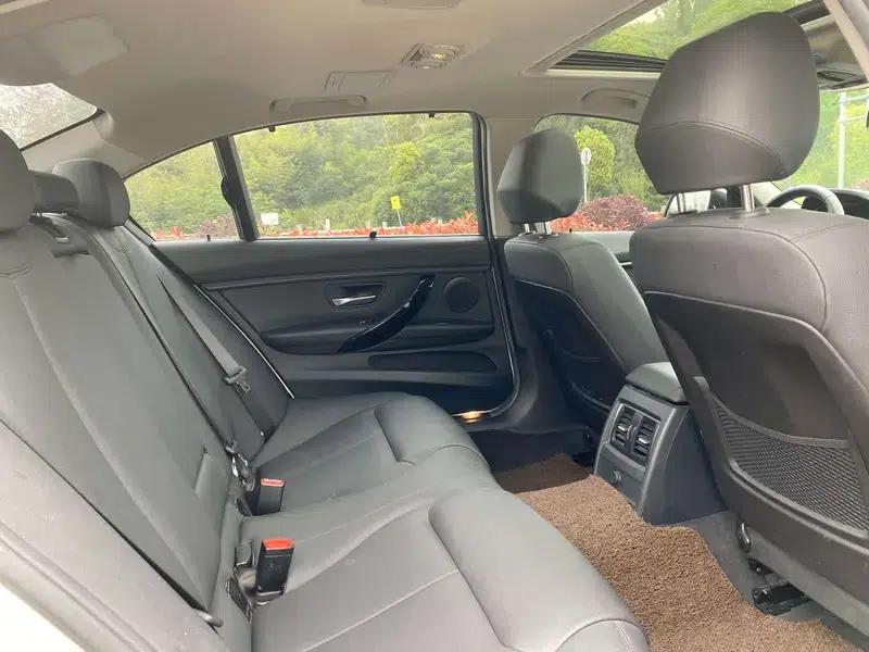 2017 BMW 3 Series 320Li Fashion Edition — миниатюра 9