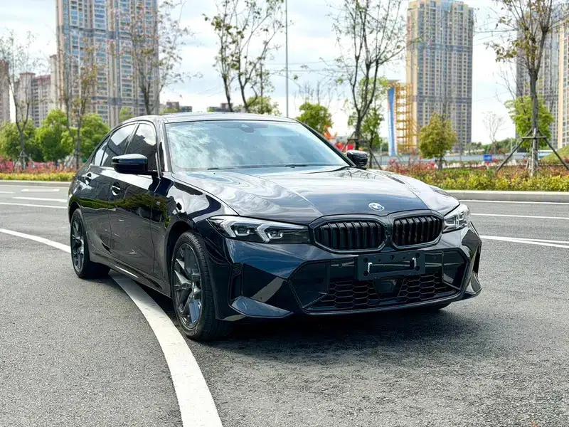 2026 BMW 3 Series 330Li M Sport Shadow Edition — миниатюра 3