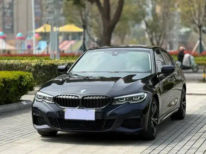 2022 BMW 3 Series 325i M Sport Package — миниатюра 1