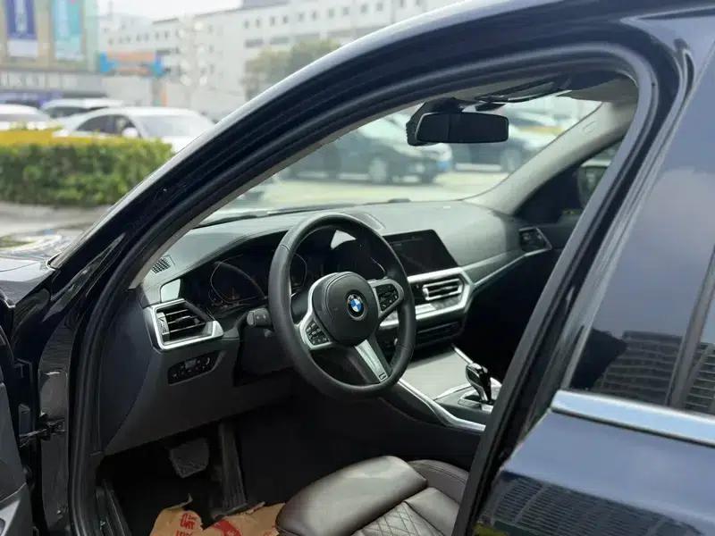 2022 BMW 3 Series 325i M Sport Package — миниатюра 16