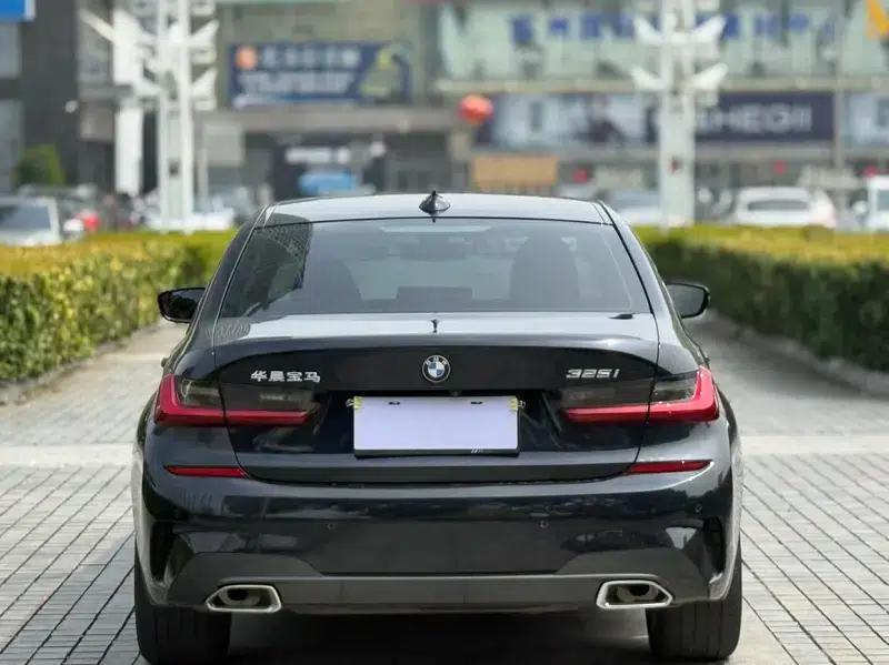 2022 BMW 3 Series 325i M Sport Package — миниатюра 5