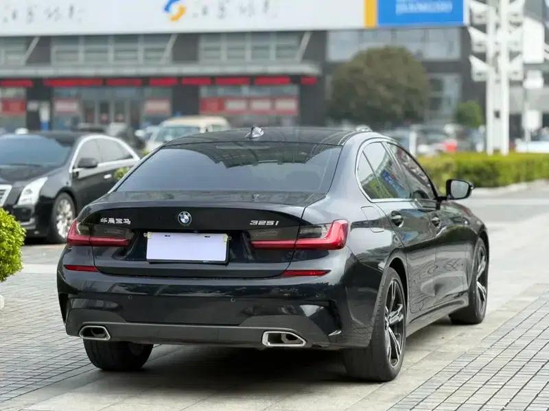 2022 BMW 3 Series 325i M Sport Package — миниатюра 6