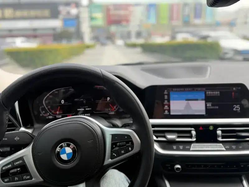 2022 BMW 3 Series 325i M Sport Package — миниатюра 10