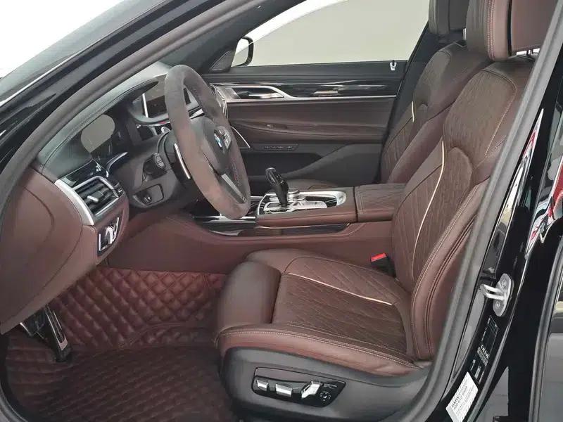 2019 BMW 7 Series 740Li Luxury M Sport Package — миниатюра 16