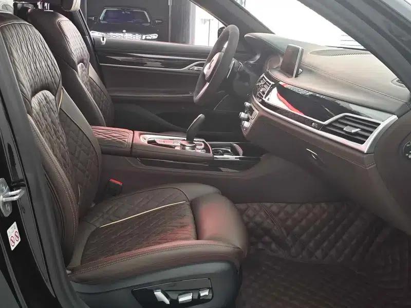 2019 BMW 7 Series 740Li Luxury M Sport Package — миниатюра 19