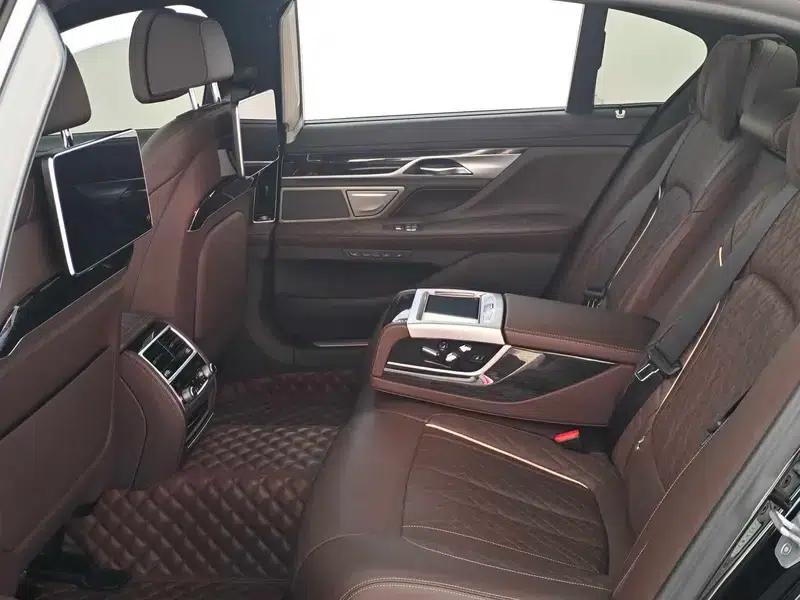 2019 BMW 7 Series 740Li Luxury M Sport Package — миниатюра 20