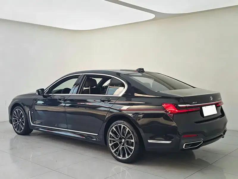 2019 BMW 7 Series 740Li Luxury M Sport Package — миниатюра 5
