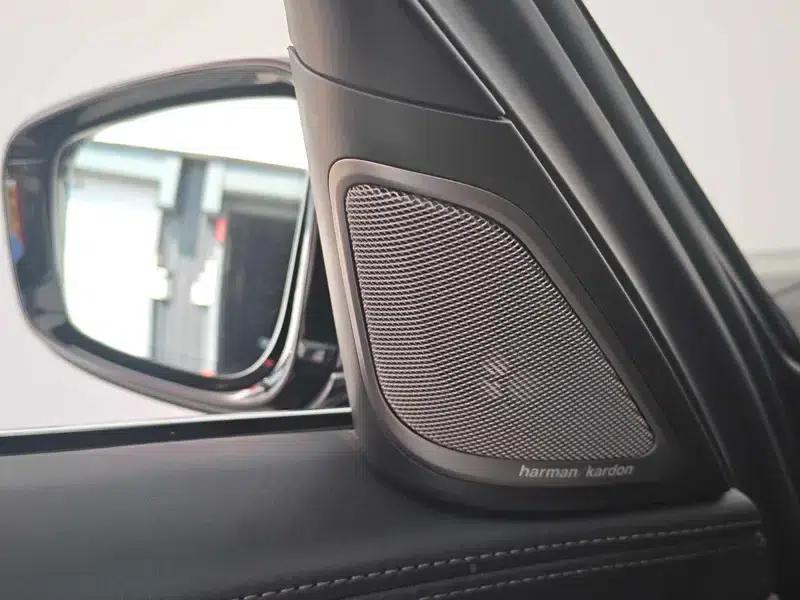 2019 BMW 7 Series 740Li Luxury M Sport Package — миниатюра 9