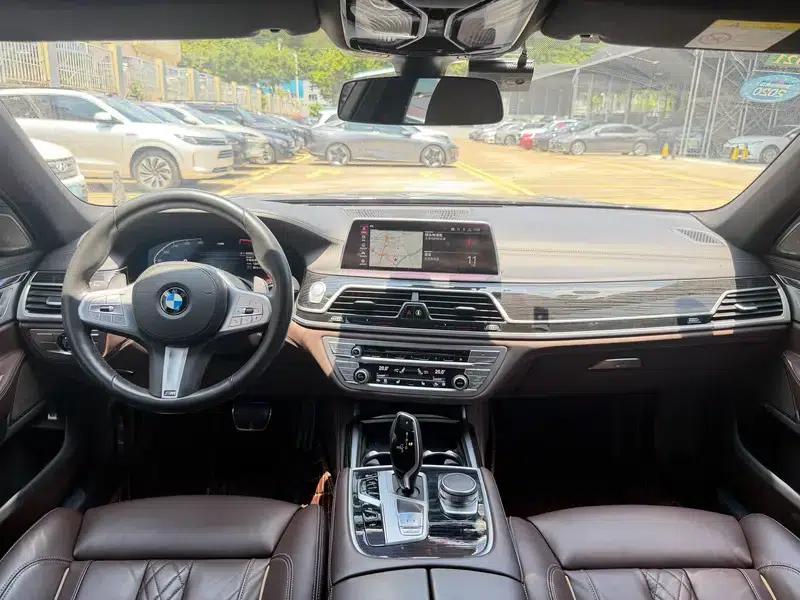 2019 BMW 7 Series 730Li M Sport Package — миниатюра 15