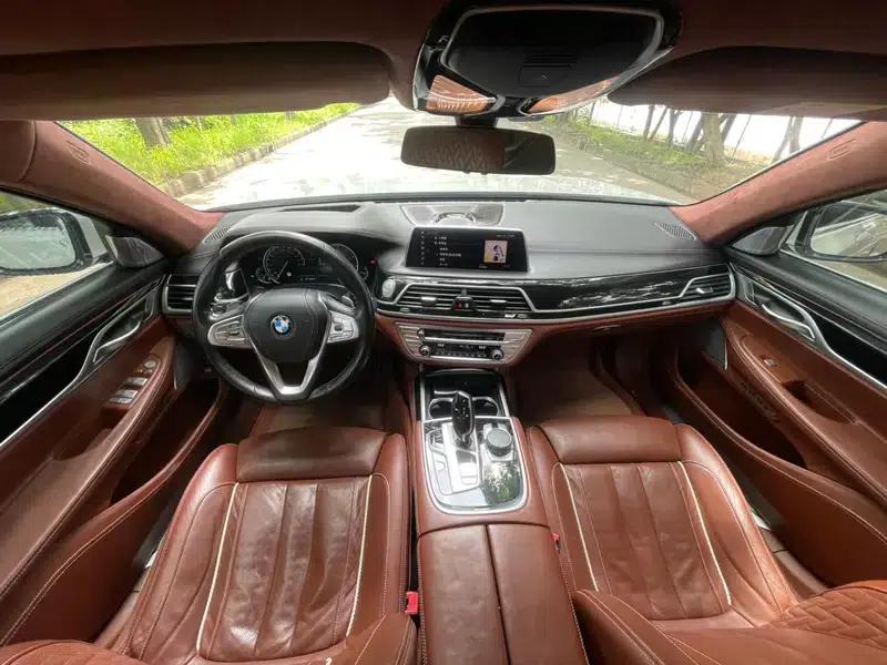 2018 BMW 7 Series 740Li xDrive Luxury M Sport Package — миниатюра 18