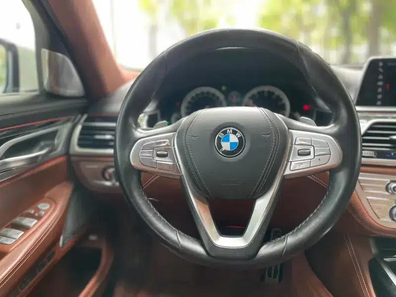 2018 BMW 7 Series 740Li xDrive Luxury M Sport Package — миниатюра 19